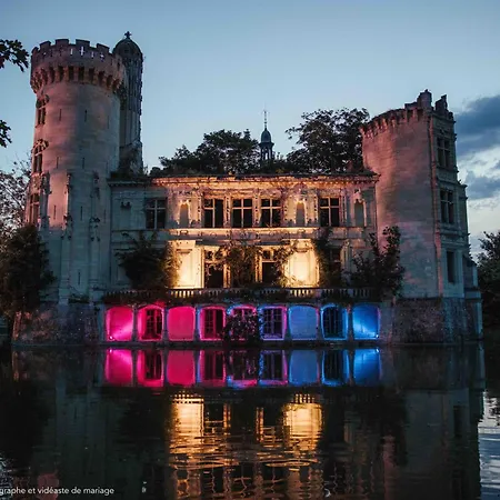 De Reve Dans Un Chateau De Conte De Fees Les-Trois-Moutiers